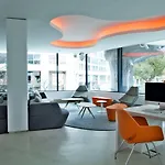 Evolution Hotel 4*