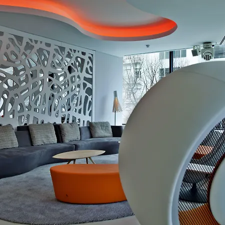 Evolution Hotel