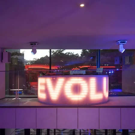 Evolution Hotel 4*