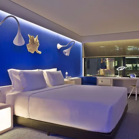 Evolution Hotel