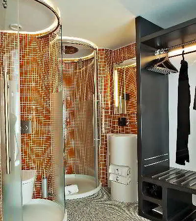 Evolution Hotell 4*